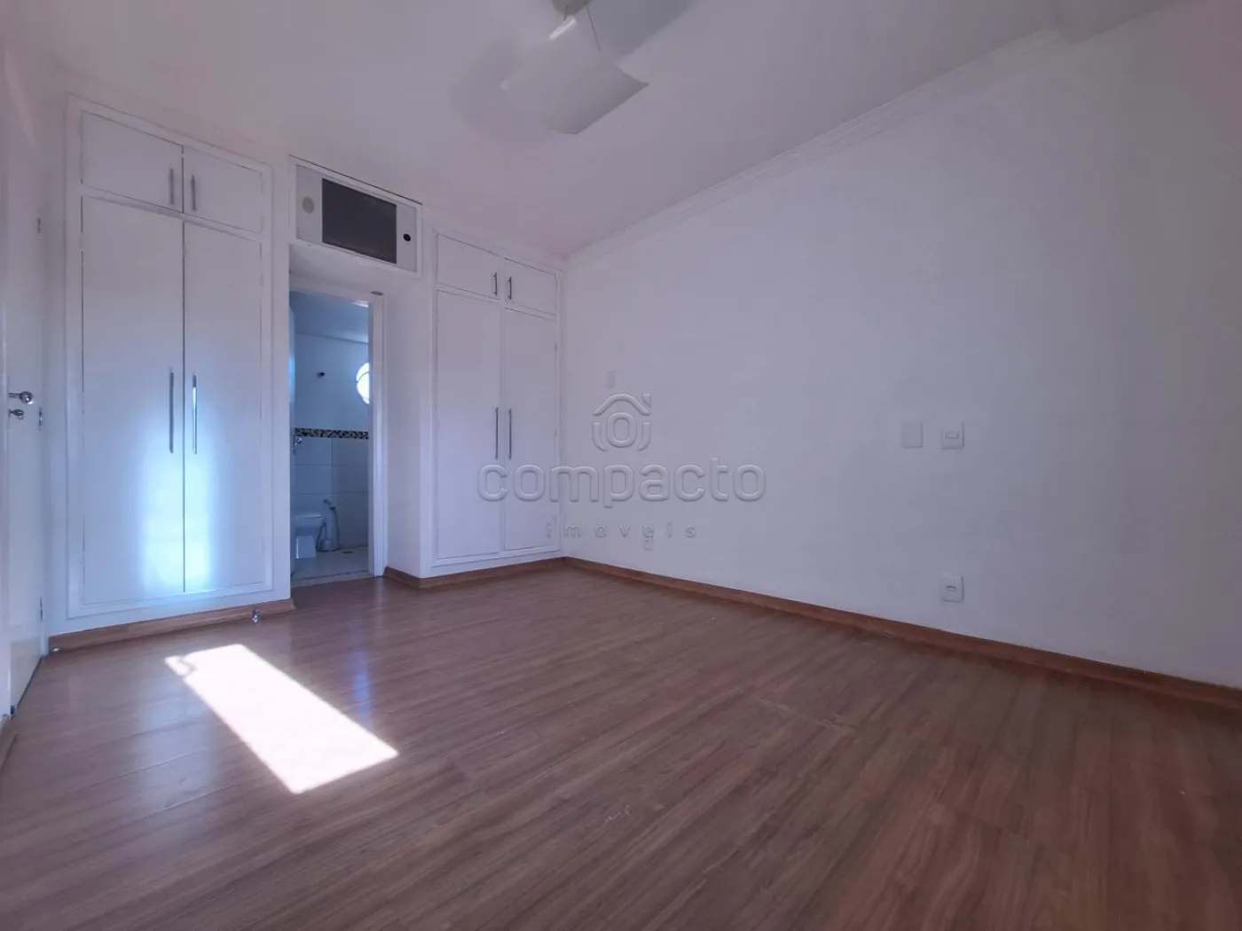 Alugar Apartamento / Padrão em São José do Rio Preto R$ 2.000,00 - Foto 4