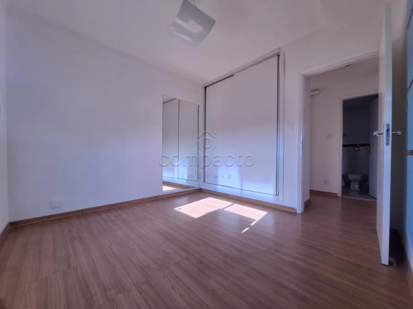 Alugar Apartamento / Padrão em São José do Rio Preto R$ 2.000,00 - Foto 3