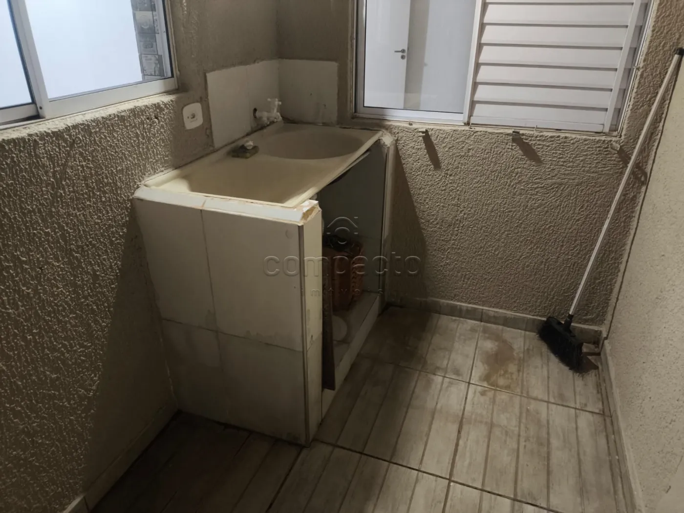 Alugar Casa / Condomínio em São José do Rio Preto R$ 1.350,00 - Foto 18