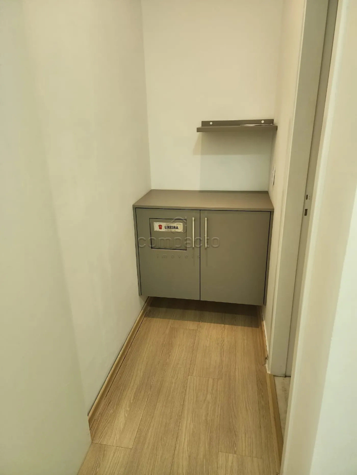 Alugar Comercial / Sala/Loja Condomínio em São José do Rio Preto R$ 2.500,00 - Foto 5