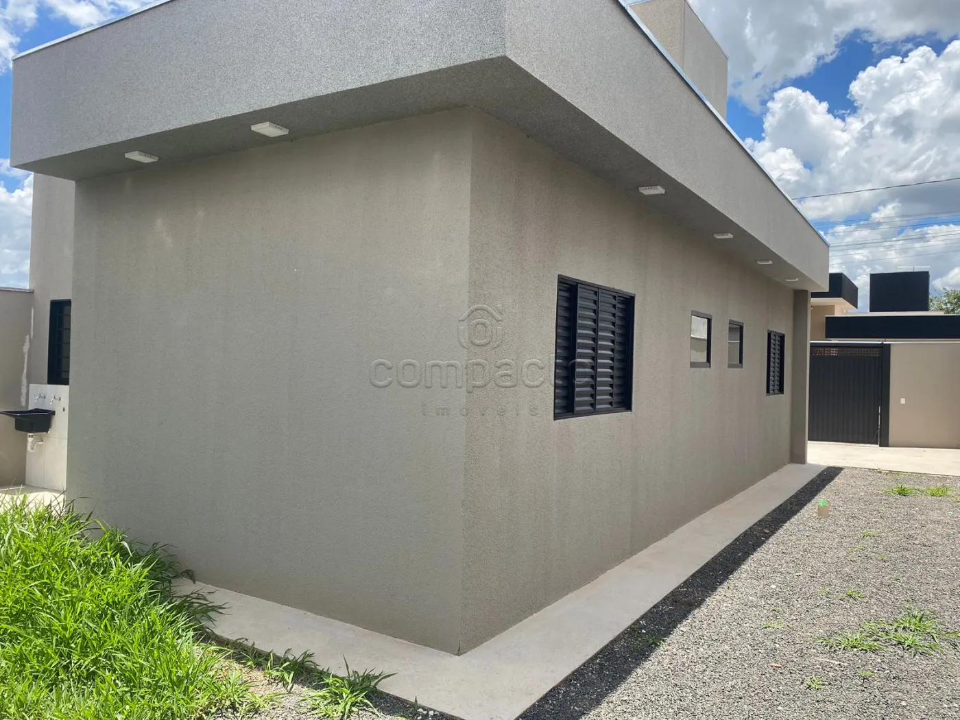 Comprar Casa / Padrão em Mirassol R$ 300.000,00 - Foto 3