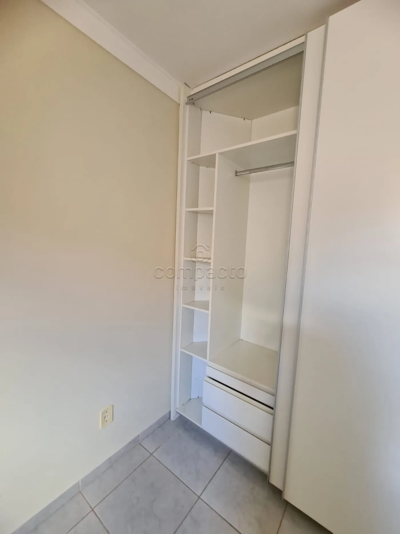 Alugar Apartamento / Padrão em São José do Rio Preto R$ 1.400,00 - Foto 11