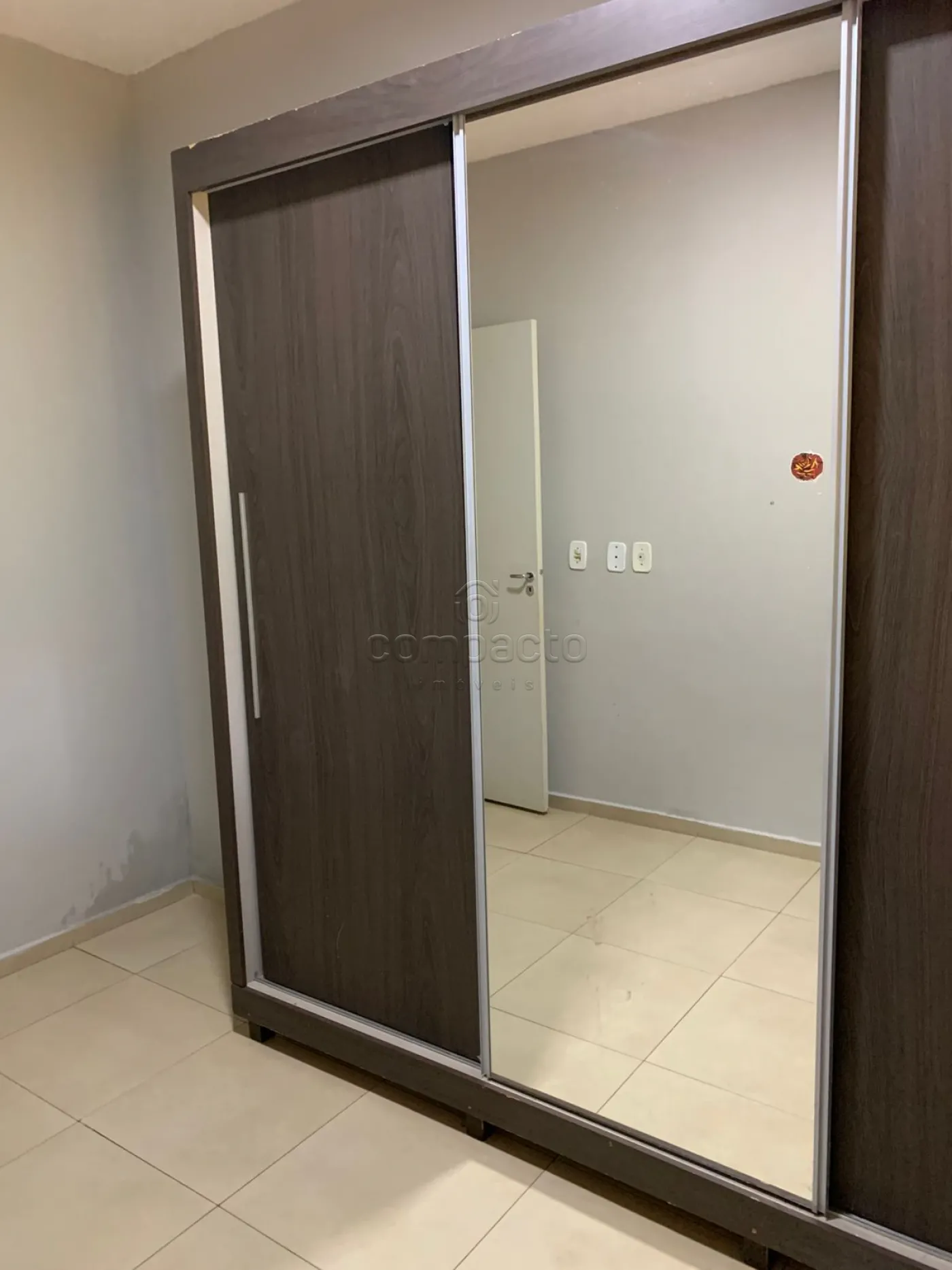 Alugar Apartamento / Padrão em São José do Rio Preto R$ 1.650,00 - Foto 3