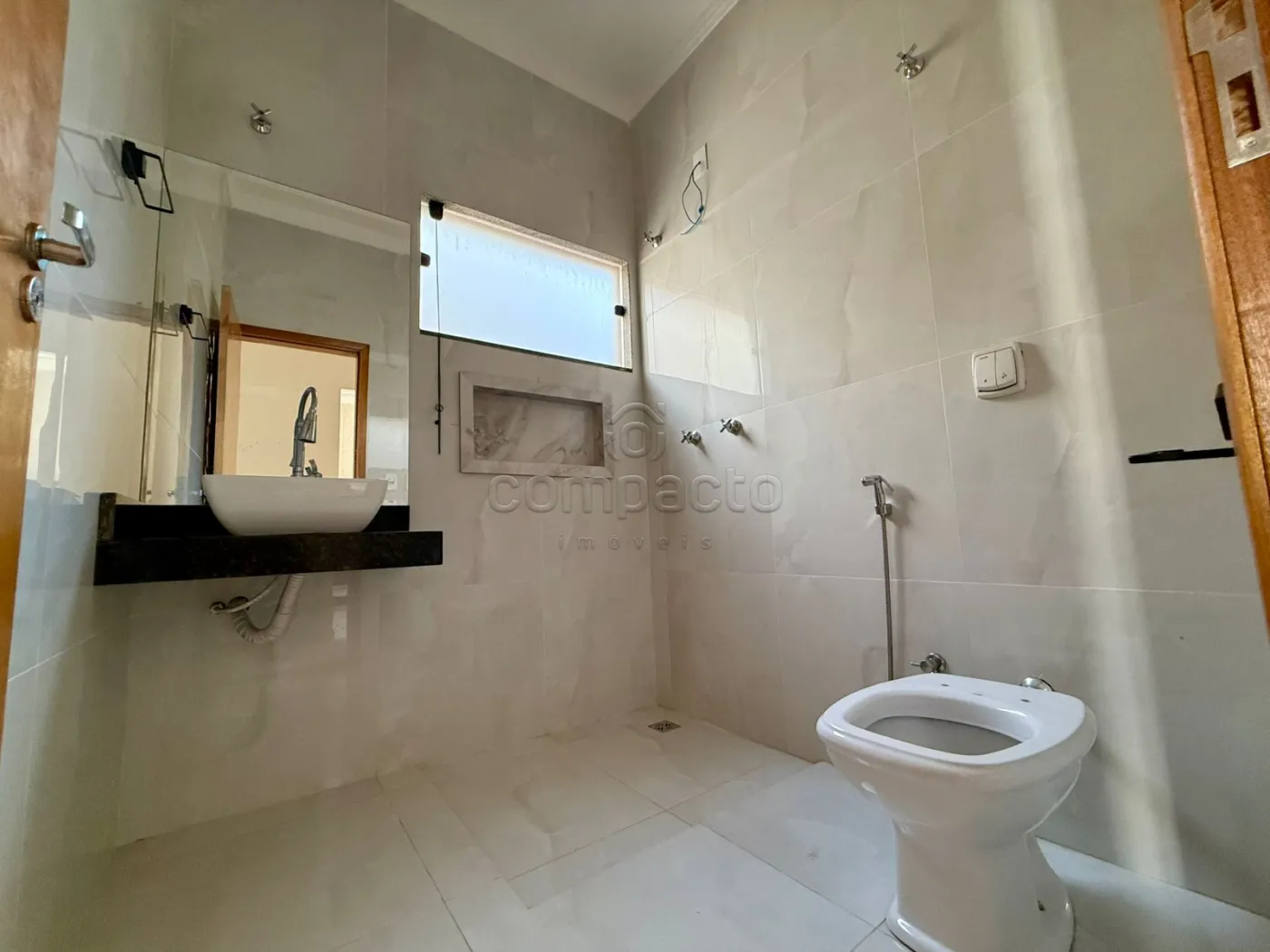 Comprar Casa / Padrão em São José do Rio Preto R$ 390.000,00 - Foto 5