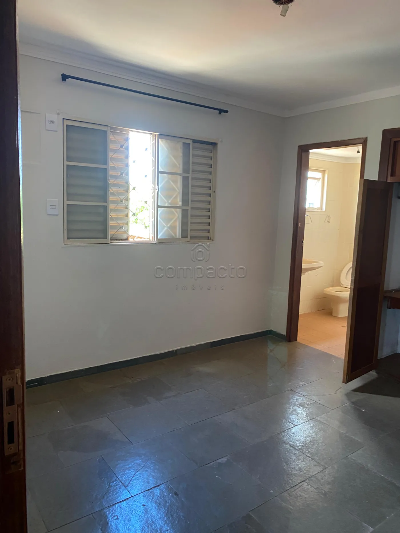Comprar Apartamento / Padrão em São José do Rio Preto R$ 220.000,00 - Foto 4