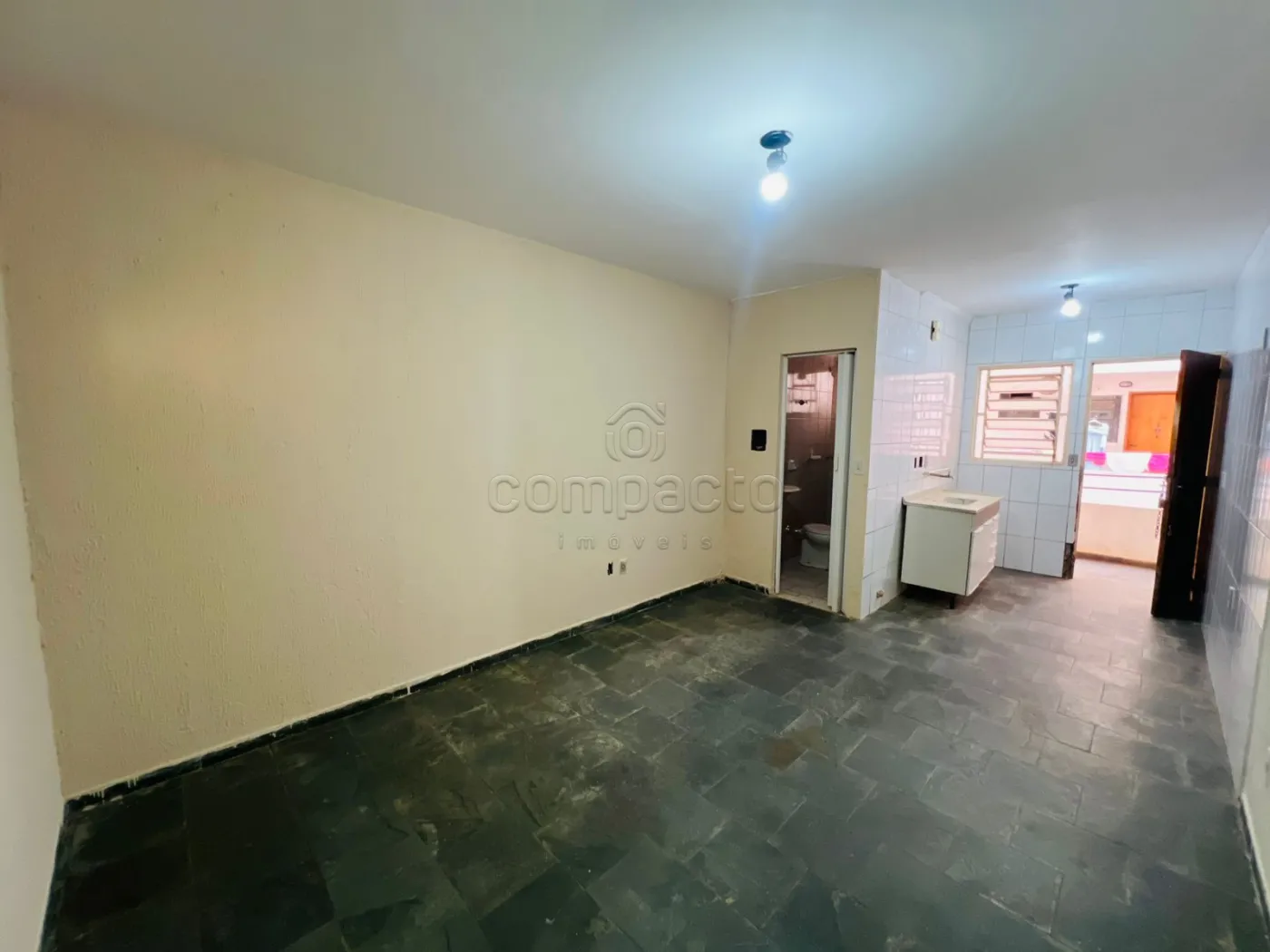 Alugar Apartamento / Kitnet em São José do Rio Preto R$ 750,00 - Foto 1