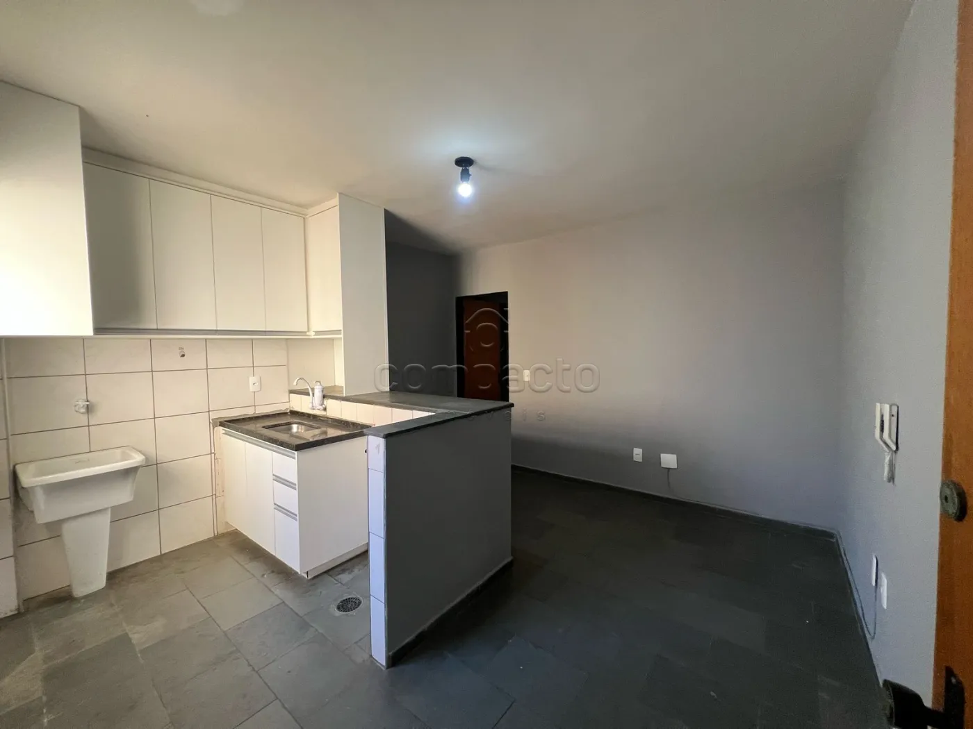 Alugar Apartamento / Padrão em São José do Rio Preto R$ 850,00 - Foto 1
