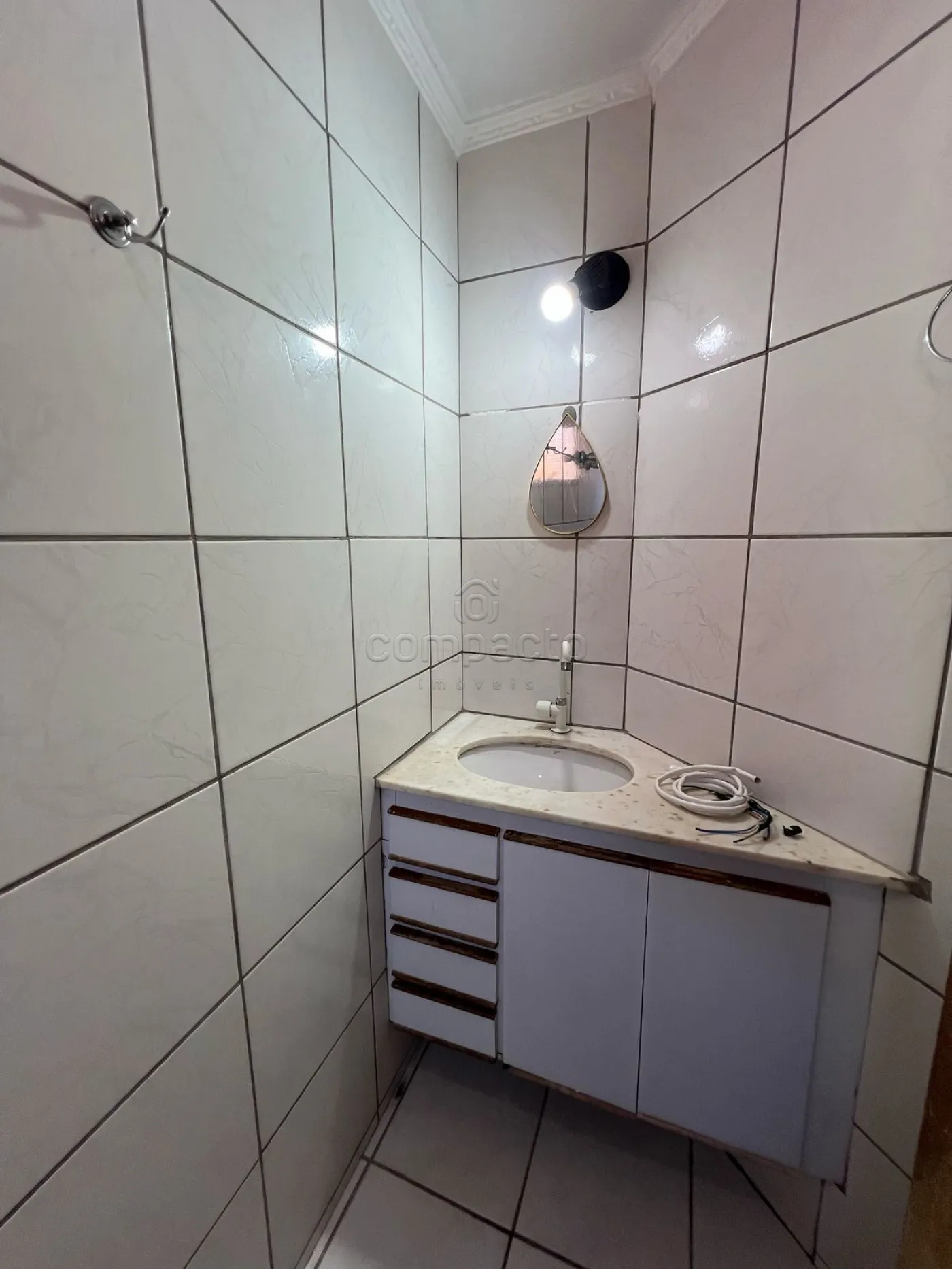 Alugar Apartamento / Padrão em São José do Rio Preto R$ 850,00 - Foto 5
