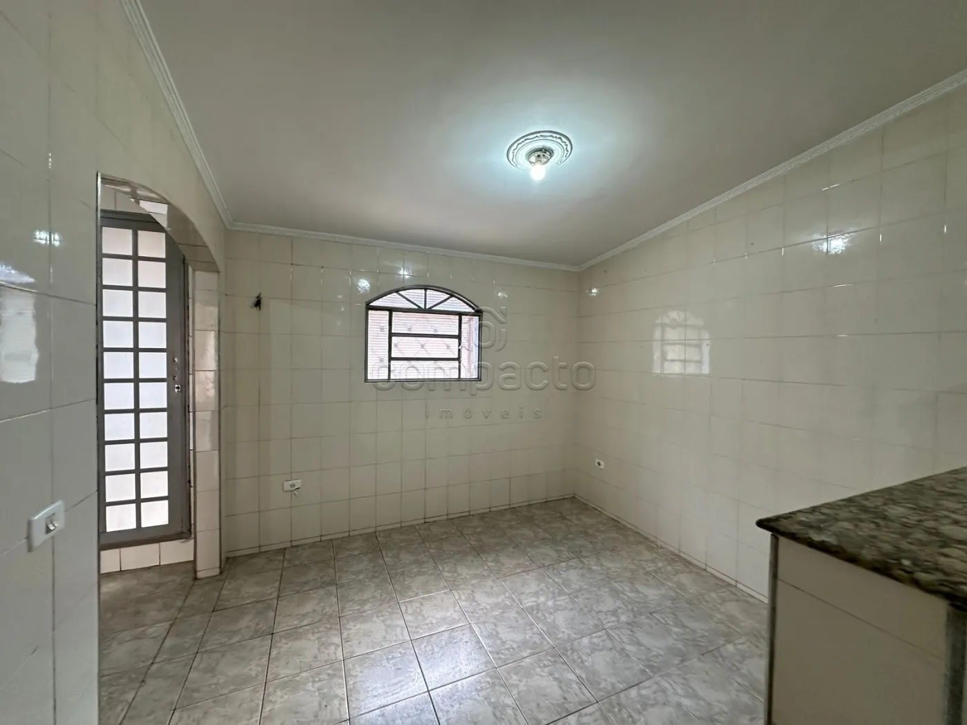 Alugar Casa / Padrão em São José do Rio Preto R$ 1.350,00 - Foto 9