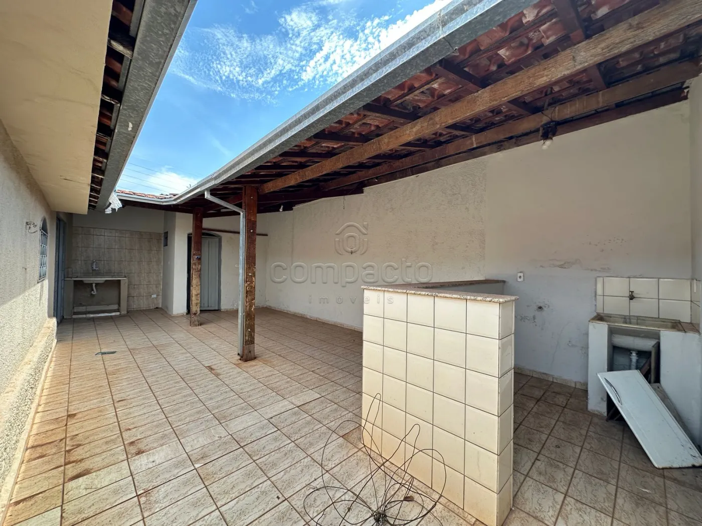 Alugar Casa / Padrão em São José do Rio Preto R$ 1.350,00 - Foto 11