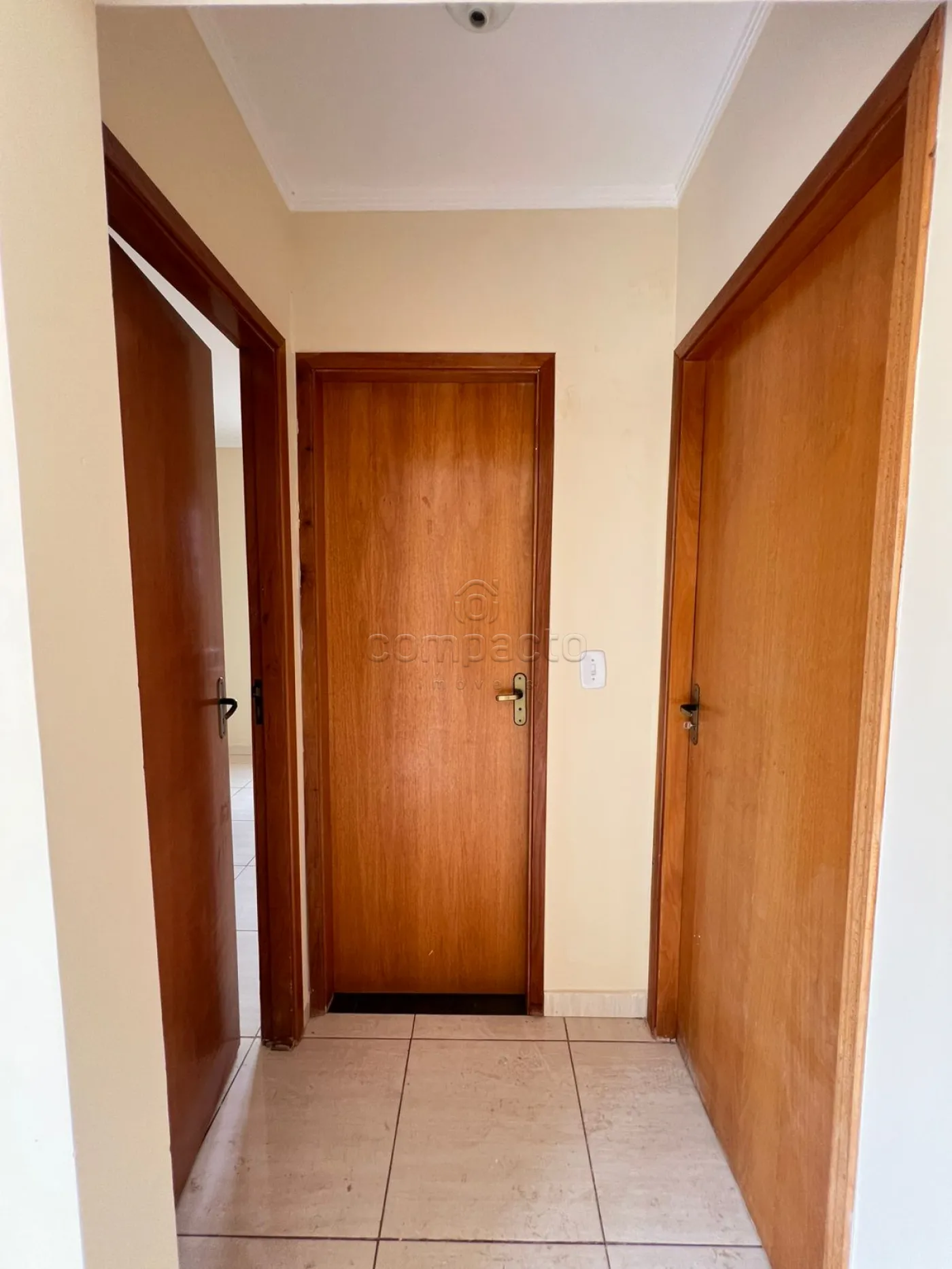 Alugar Apartamento / Padrão em São José do Rio Preto R$ 1.100,00 - Foto 8