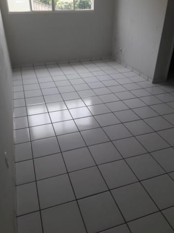 Alugar Apartamento / Padrão em São José do Rio Preto. apenas R$ 700,00