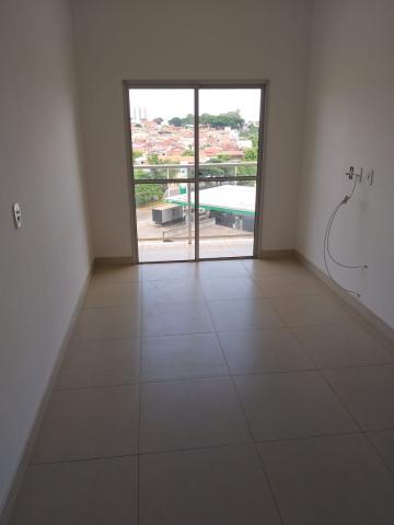 Alugar Apartamento / Padrão em São José do Rio Preto. apenas R$ 850,00