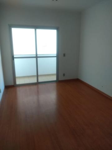 Alugar Apartamento / Padrão em São José do Rio Preto. apenas R$ 1.155,00