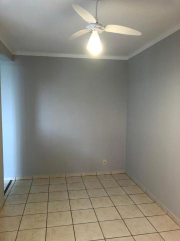 Alugar Apartamento / Padrão em São José do Rio Preto R$ 750,00 - Foto 2 Alugar Apartamento / Padrão em São José do Rio Preto R$ 750,00 - Foto 2