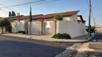 Alugar Casa / Padrão em Mirassol. apenas R$ 690.000,00