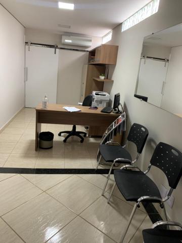 Alugar Comercial / Sala em São José do Rio Preto. apenas R$ 1.000,00