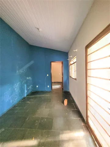 Alugar Casa / Padrão em São José do Rio Preto. apenas R$ 700,00