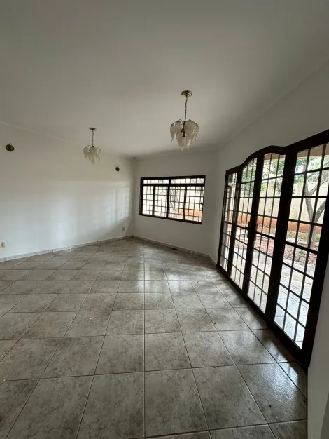 Alugar Comercial / Casa em São José do Rio Preto. apenas R$ 14.000,00