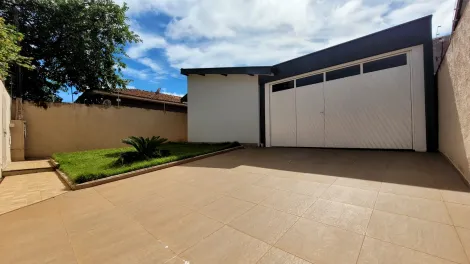 Alugar Casa / Padrão em São José do Rio Preto. apenas R$ 540.000,00