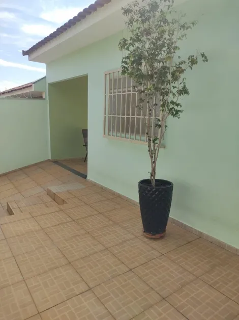 Alugar Casa / Padrão em São José do Rio Preto. apenas R$ 2.100,00