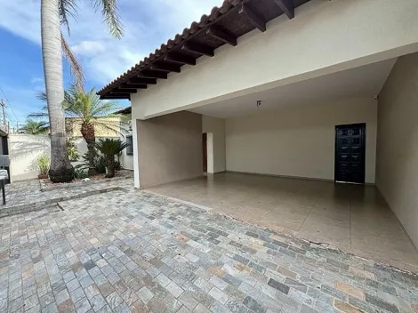 Alugar Casa / Padrão em Mirassol. apenas R$ 990.000,00