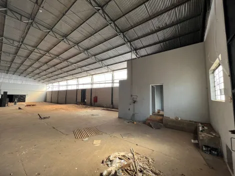 imagem 3 - Barracão Comercial em Mirassol medindo 2.118m² de área útil. imagem 3 - Barracão Comercial em Mirassol medindo 2.118m² de área útil.