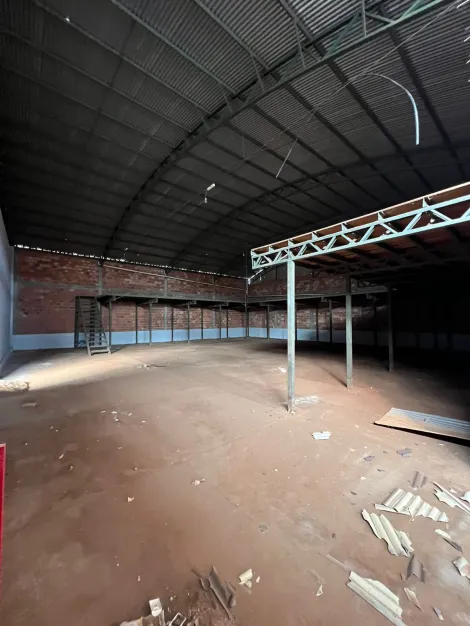 imagem 4 - Barracão Comercial em Mirassol medindo 2.118m² de área útil. imagem 4 - Barracão Comercial em Mirassol medindo 2.118m² de área útil.