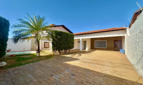 imagem 1 - Linda e ampla casa com 03 quartos e piscina imagem 1 - Linda e ampla casa com 03 quartos e piscina
